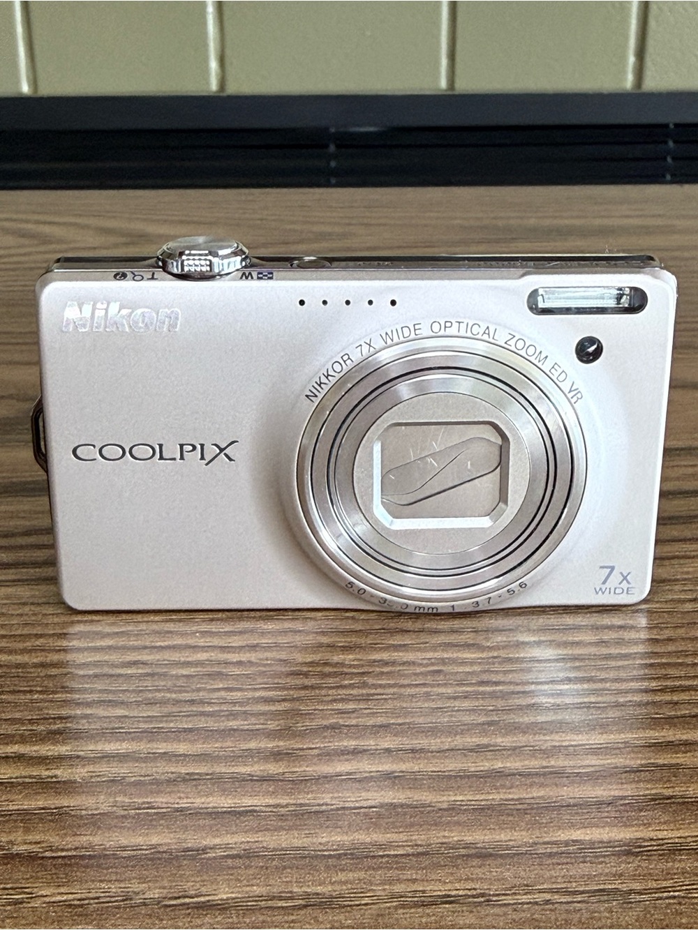 Nikon Coolpix S6000-Silver-Working-New Batteries/Charger-Manuals-Cables